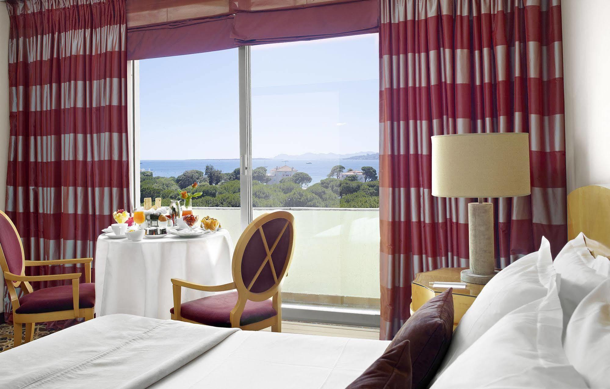Hotel Juana Luaran gambar